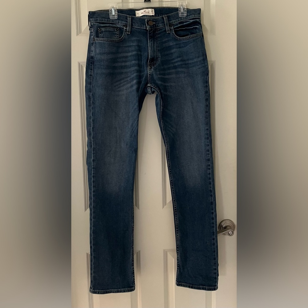Men’s Hollister Slim straight jeans, size 32x34 blue jeans denim 5 pocket